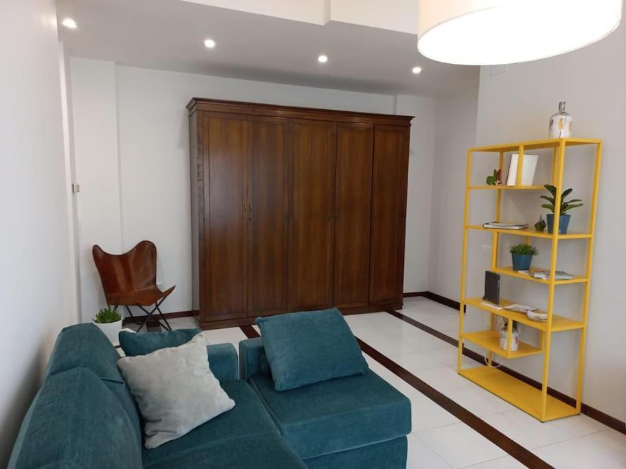 Апартаменты Giulia Town House Tra Citta E Mare Салерно Экстерьер фото